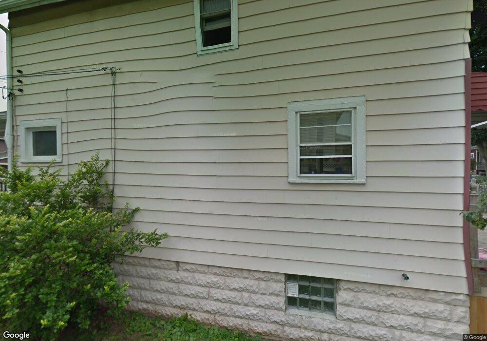 2419 10th St SW, Canton, OH 44710 - photo 1