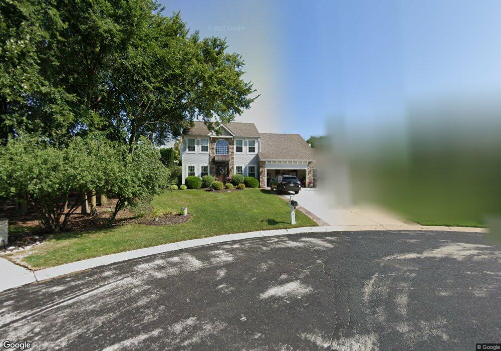 N65W13544 Cobblestone Ct, Menomonee Falls, WI 53051 - photo 1