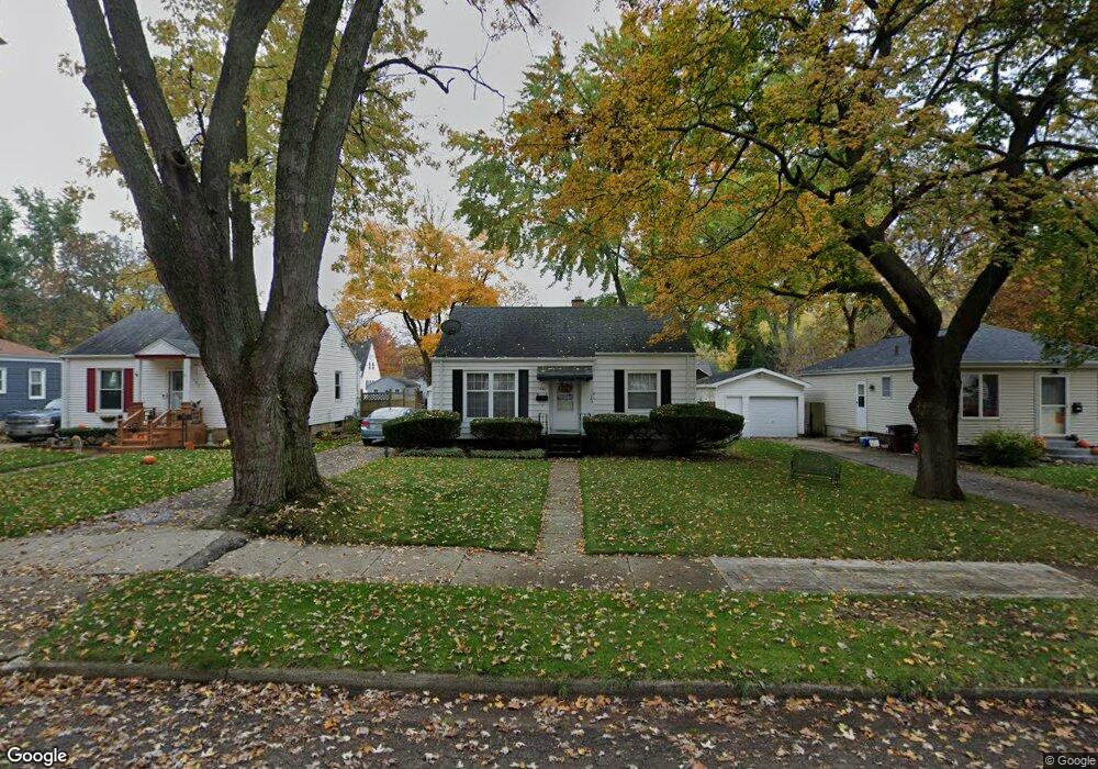 548 N Dexter Dr, Lansing, MI 48910 - photo 1