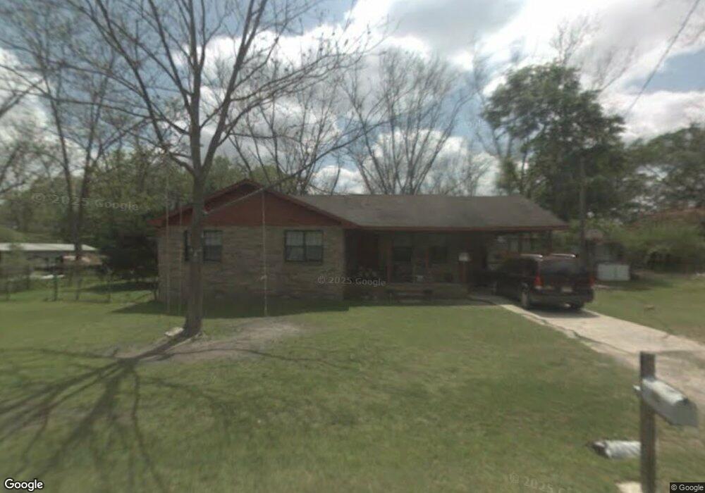 605 Reynolds St, Broxton, GA 31519 - photo 1