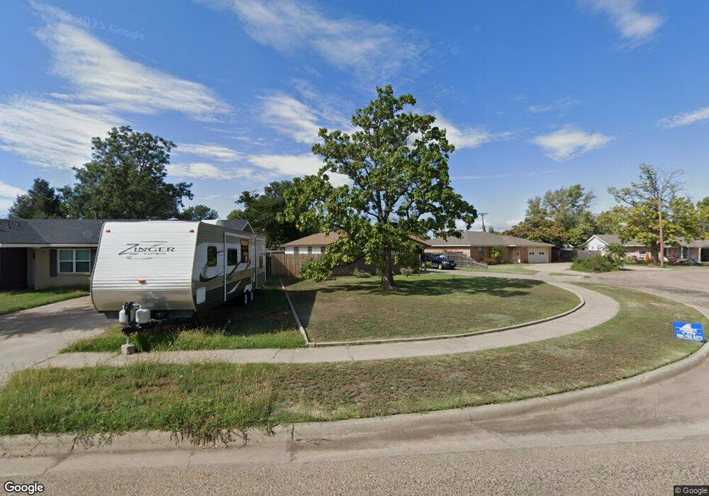 215 Chelsea Ave, Dumas, TX 79029 - photo 1