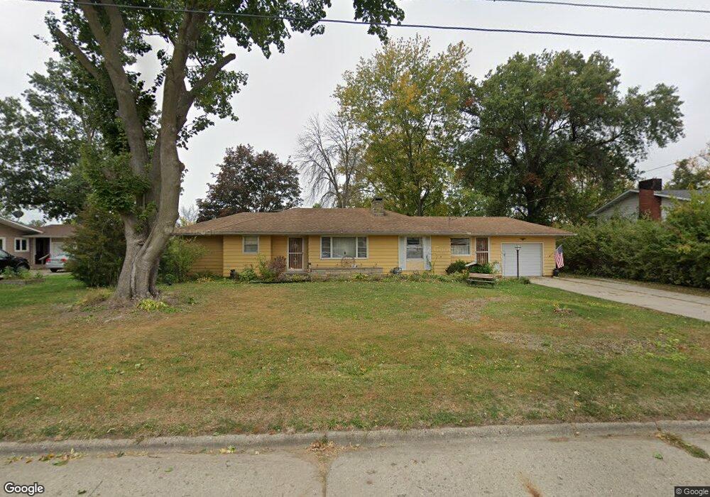 1501 W 13th St S, Newton, IA 50208 - photo 1