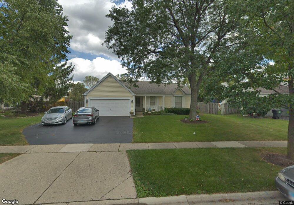 1421 Yosemite Pkwy, Algonquin, IL 60102 - photo 1