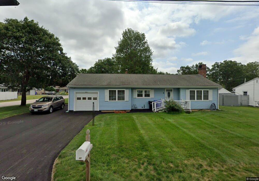 11 Blackstone St, Hudson, NH 03051 - photo 1