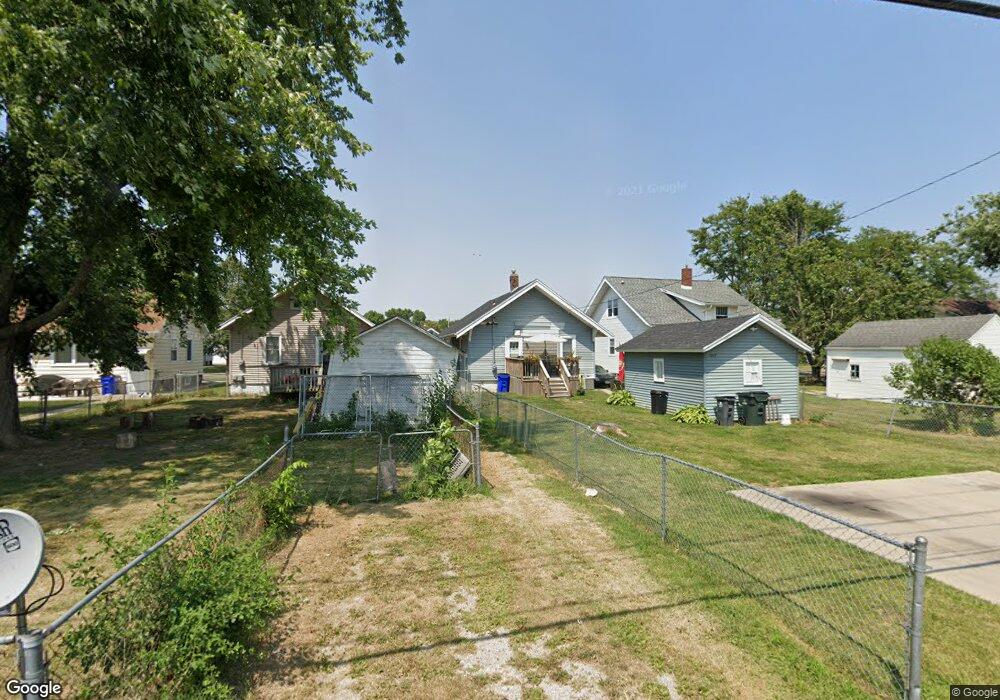 1047 F Ave NW, Cedar Rapids, IA 52405 - photo 1