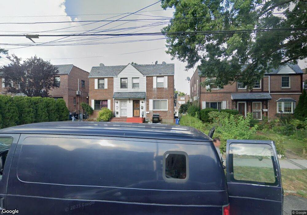 82-26 165 St unit 1st, Hillcrest, NY 11432 - photo 1