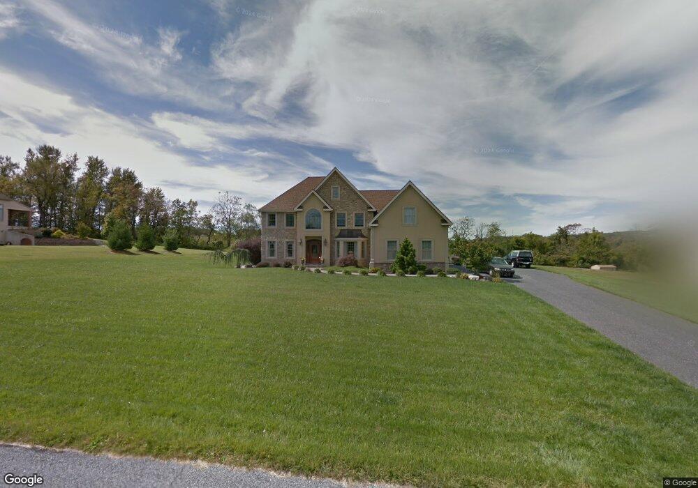 5154 Sparrow Ln, Coplay, PA 18037 - photo 1