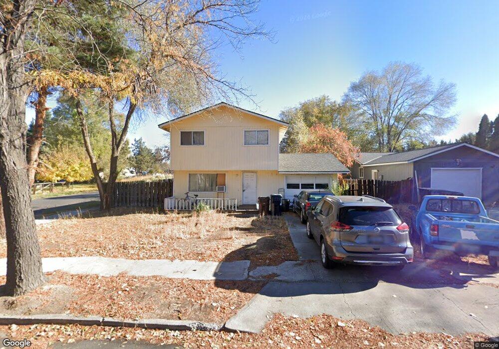 2710 SW 26th St, Redmond, OR 97756 - photo 1