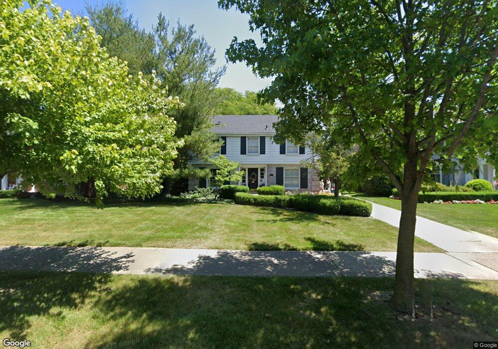 608 Lakeland St, Grosse Pointe, MI 48230 - photo 1