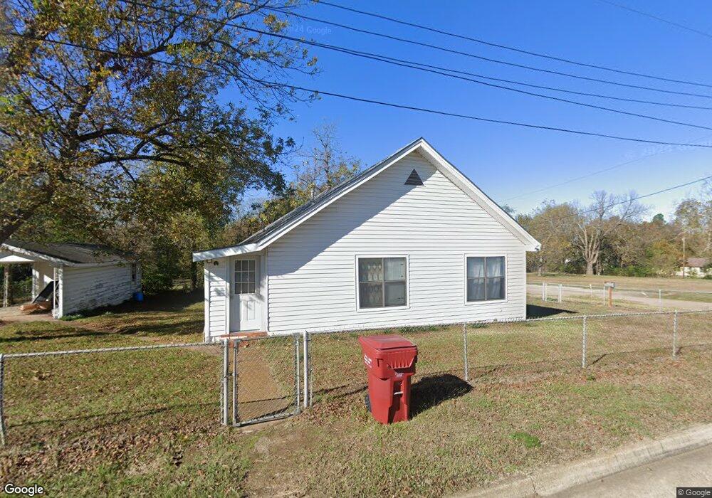 408 E Rosewood St, Hugo, OK 74743 - photo 1