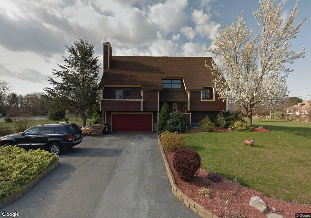 2 Country Rd, Warren, RI 02885 - photo 1