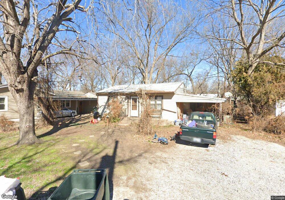 428 E Claremore St, Claremore, OK 74017 - photo 1