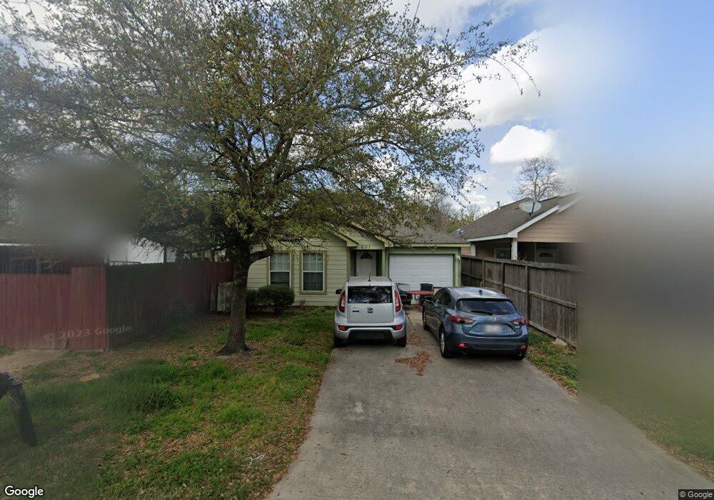 601 Firnat St, Houston, TX 77022 - photo 1