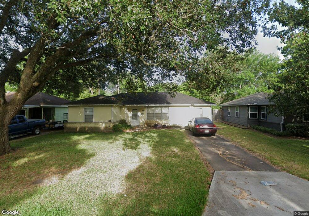 1716 S Park Dr, Alvin, TX 77511 - photo 1