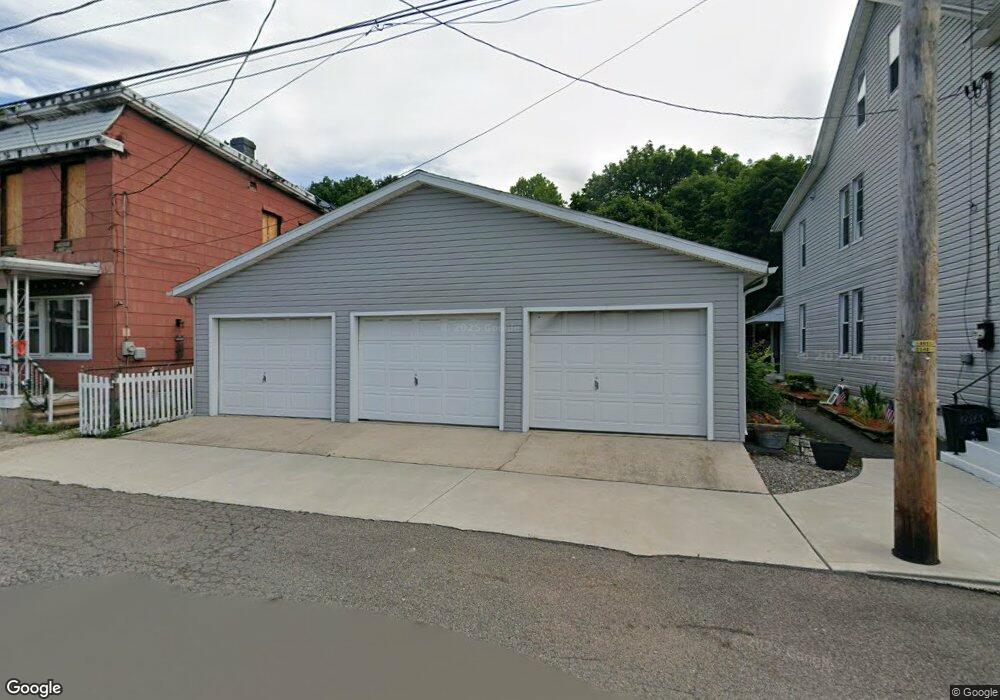 303 Clark St, Tamaqua, PA 18252 - photo 1