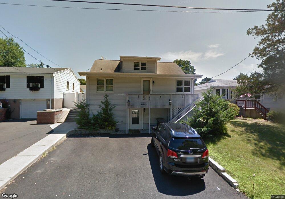 127 Mohawk Drive Extension, West Haven, CT 06516 - photo 1