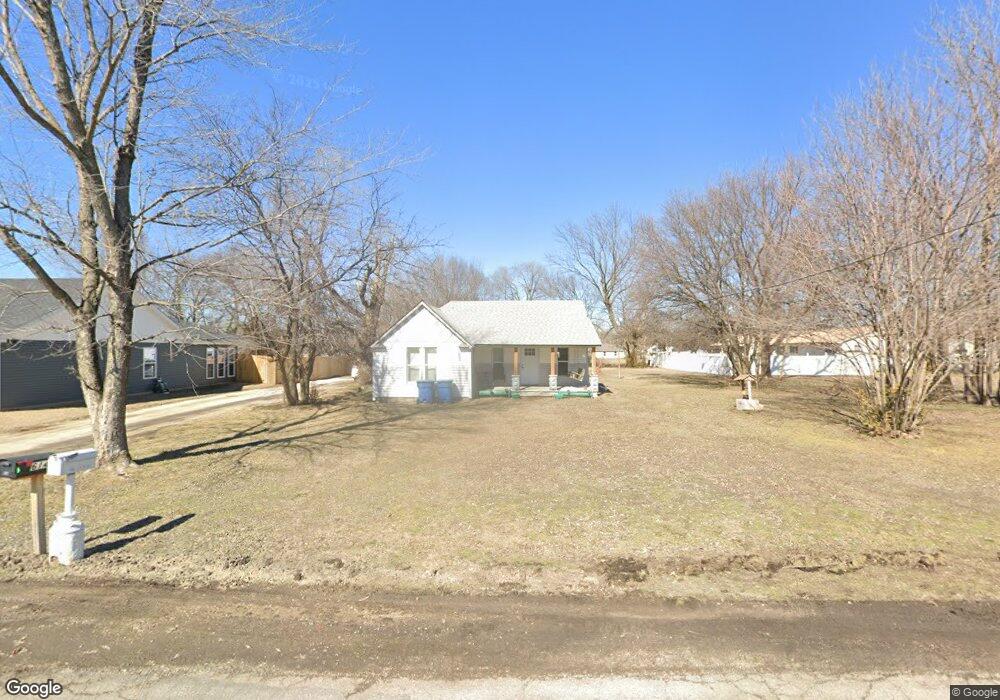 609 Locust St, Carl Junction, MO 64834 - photo 1