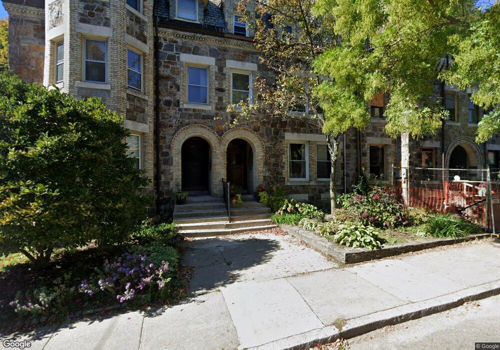 318 Tappan St unit 2, Brookline, MA 02445 - photo 1