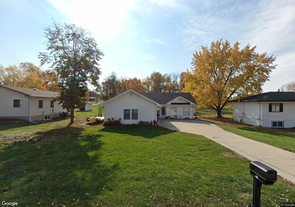 904 W Nishna Rd, Shenandoah, IA 51601 - photo 1