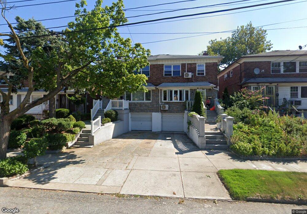 5821 182nd St, Fresh Meadows, NY 11365 - photo 1