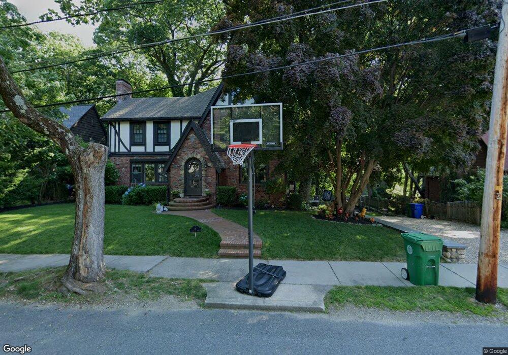 19 Burnside Rd, Newton Highlands, MA 02461 - photo 1