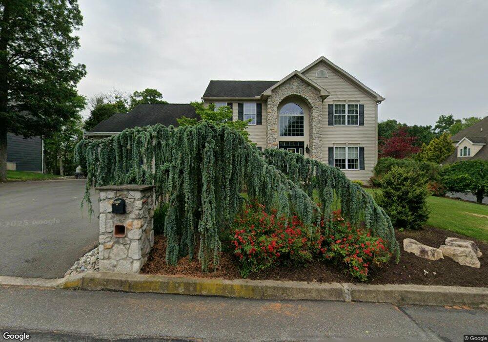 3011 Ridgeview Dr, Orwigsburg, PA 17961 - photo 1