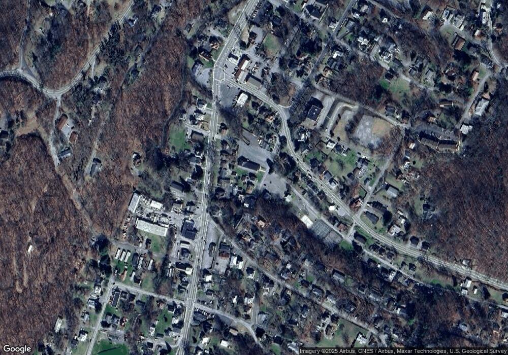 308 S Green St, Berkeley Springs, WV 25411 - photo 1