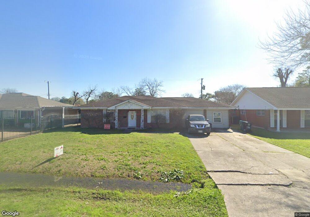 706 Hurley St, Houston, TX 77022 - photo 1