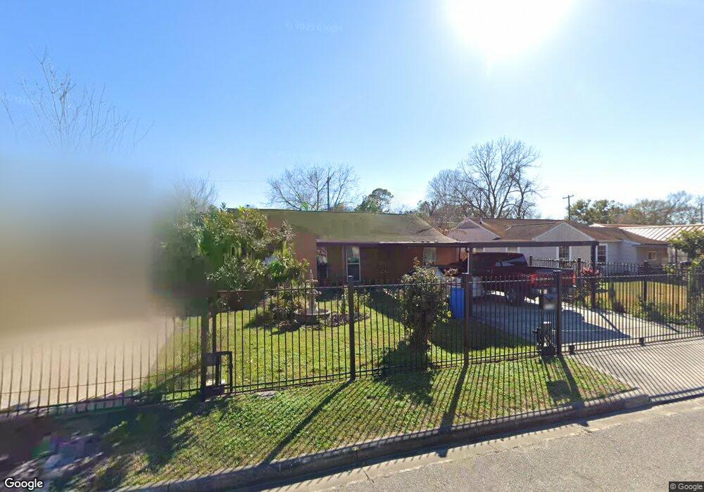 7110 Kinney St, Houston, TX 77087 - photo 1