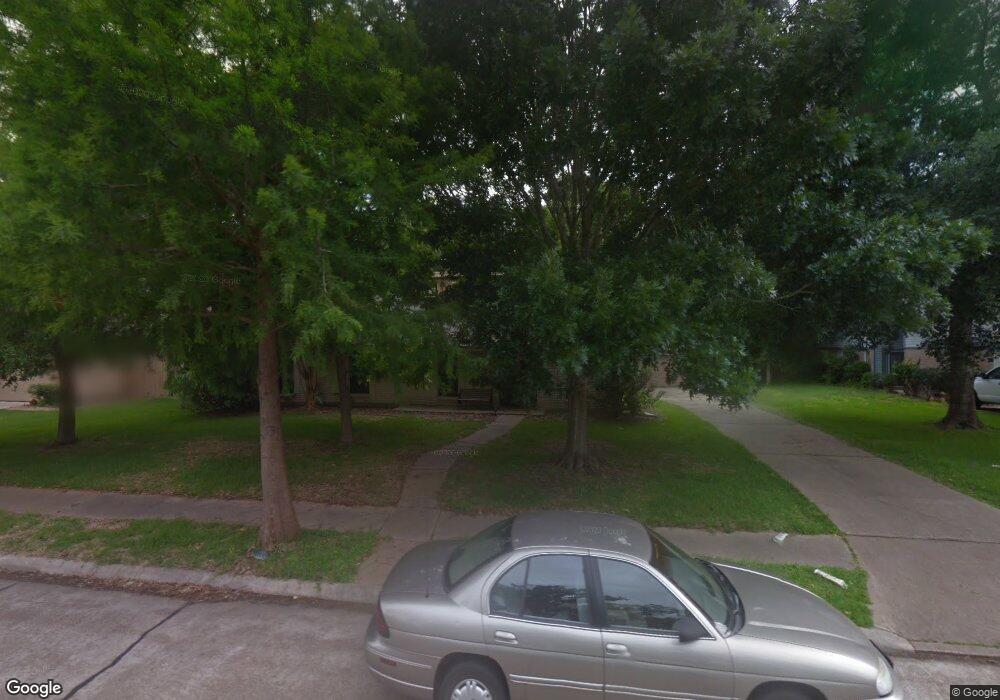 1209 Yorkshire Dr, Friendswood, TX 77546 - photo 1