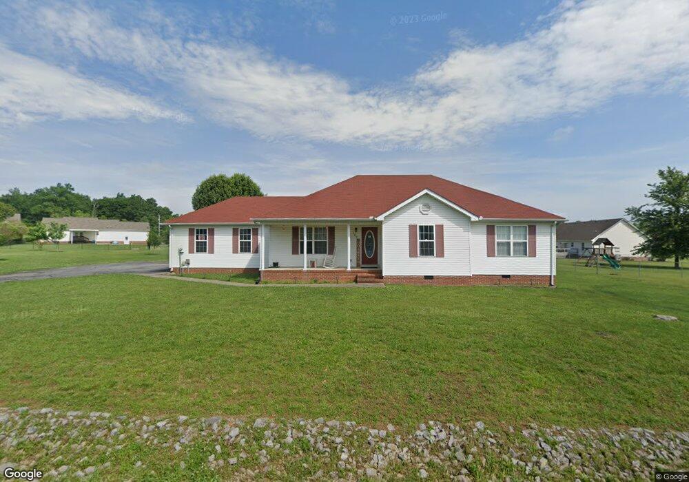 102 Sanders St, Shelbyville, TN 37160 - photo 1