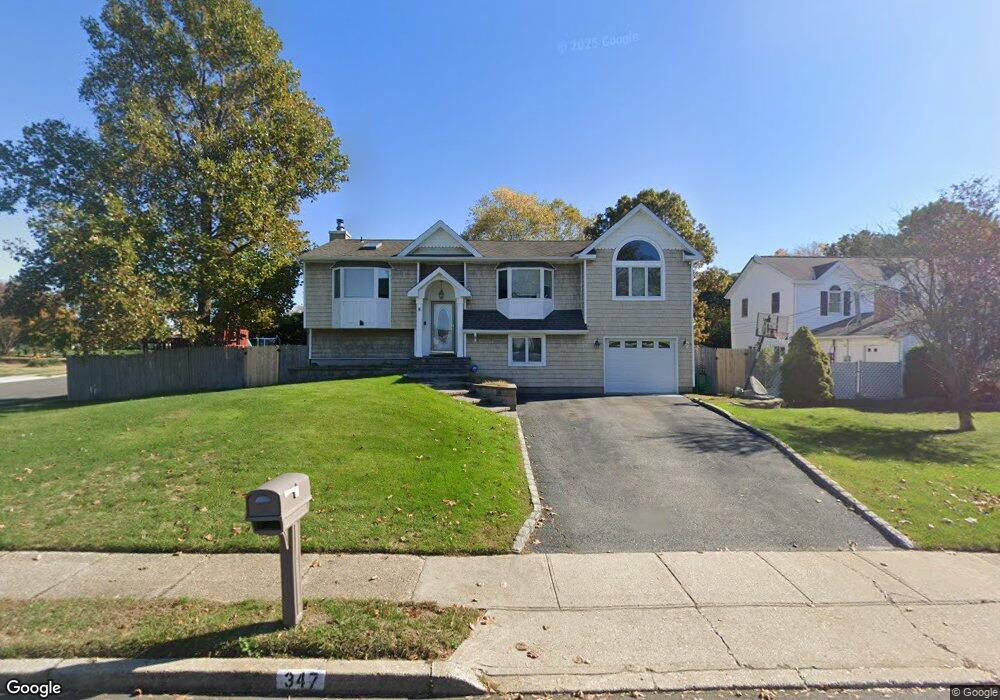 347 Greenbelt Pkwy, Holtsville, NY 11742 - photo 1