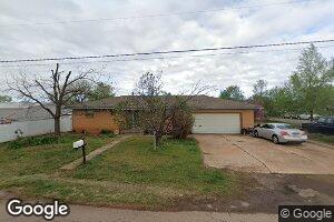 1415 N 2nd St, Sayre, OK 73662