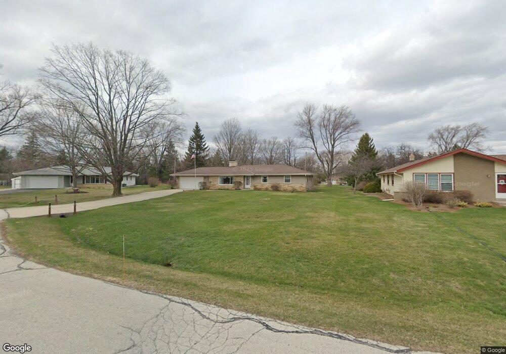 12048 W Steven Place, Franklin, WI 53132 - photo 1