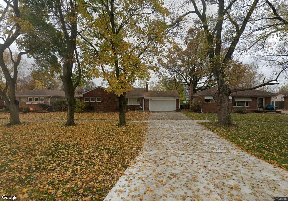 18645 Pinecrest Dr, Allen Park, MI 48101 - photo 1