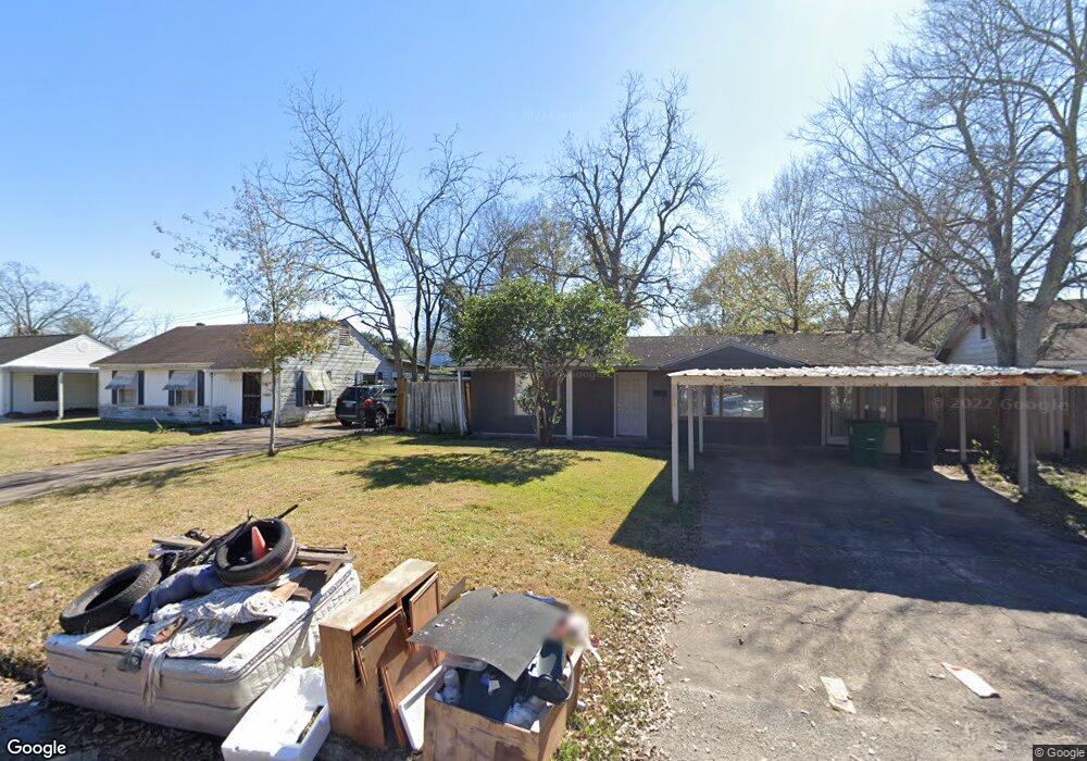 7706 Greenstone St, Houston, TX 77087 - photo 1