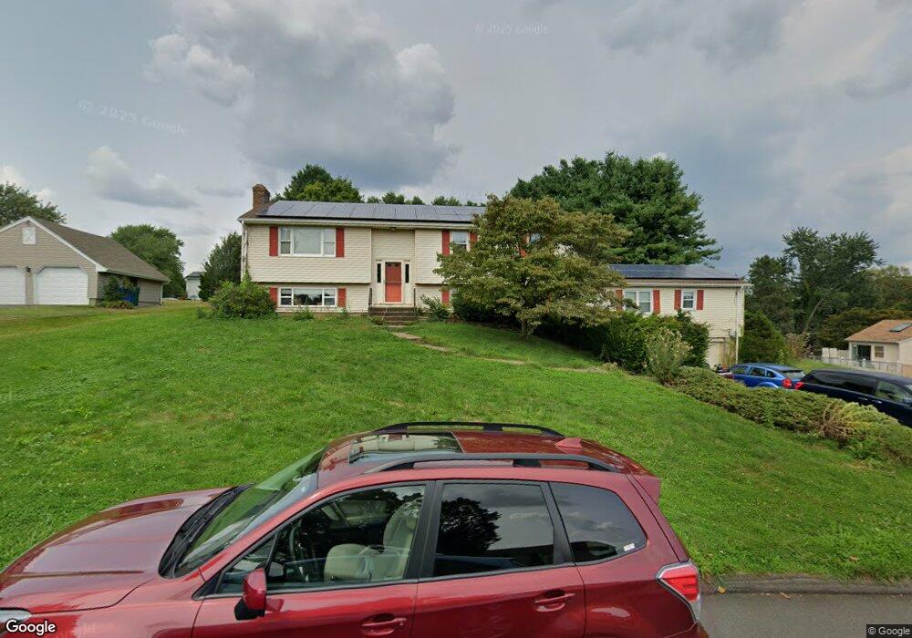 8 Sequoia Dr, Cromwell, CT 06416 - photo 1