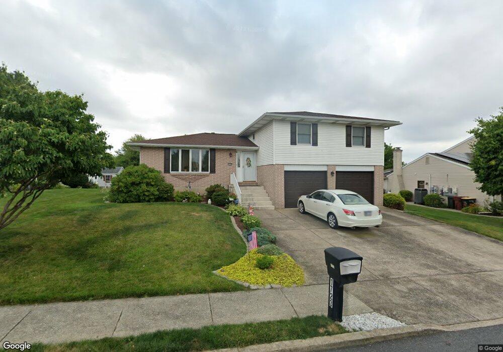 1723 Elmhurst Dr, Whitehall, PA 18052 - photo 1