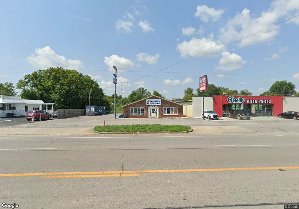 636 S College St, Harrodsburg, KY 40330 - photo 1