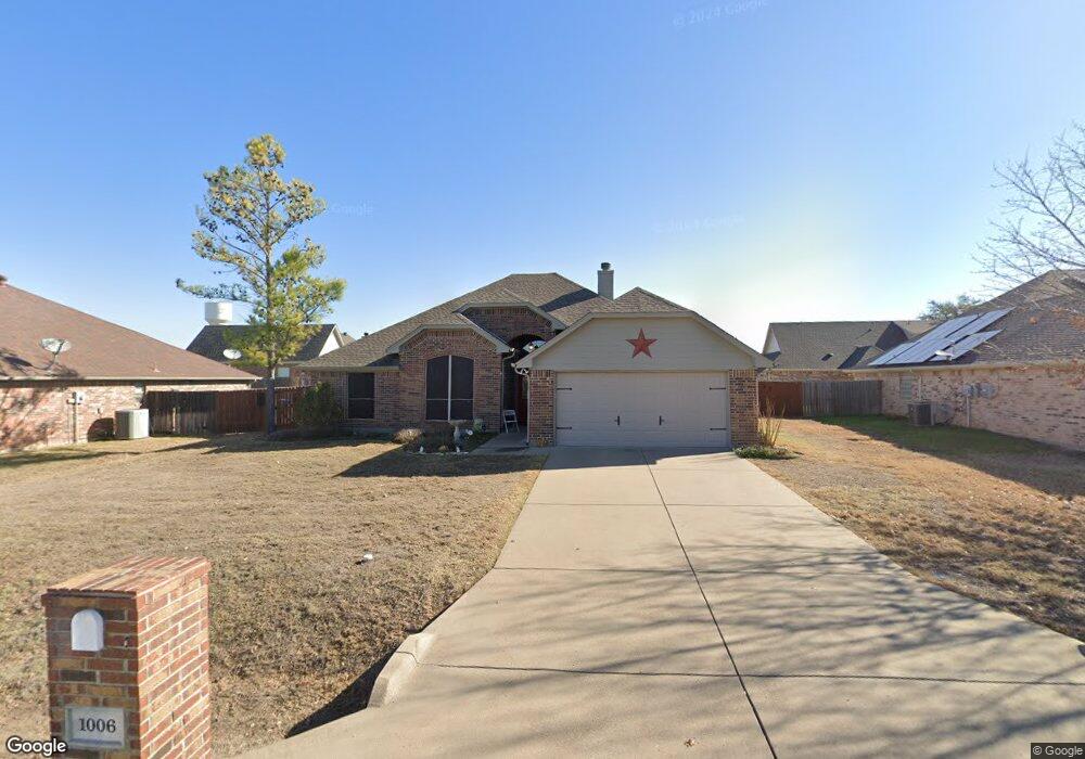 1006 Winding Rd, Granbury, TX 76049 - photo 1