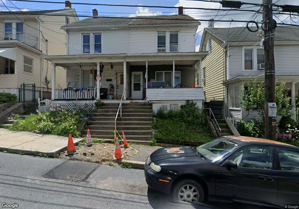 246 E Patterson St, Lansford, PA 18232 - photo 1