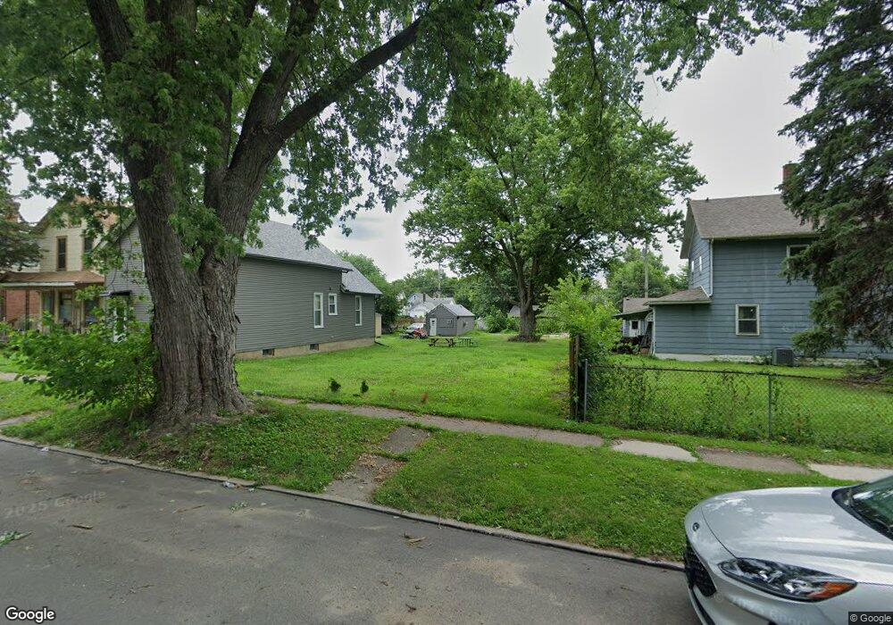 1335 W 8th St, Davenport, IA 52802 - photo 1