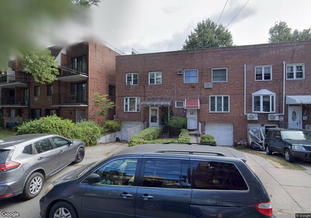 7155 162nd St, Fresh Meadows, NY 11365 - photo 1