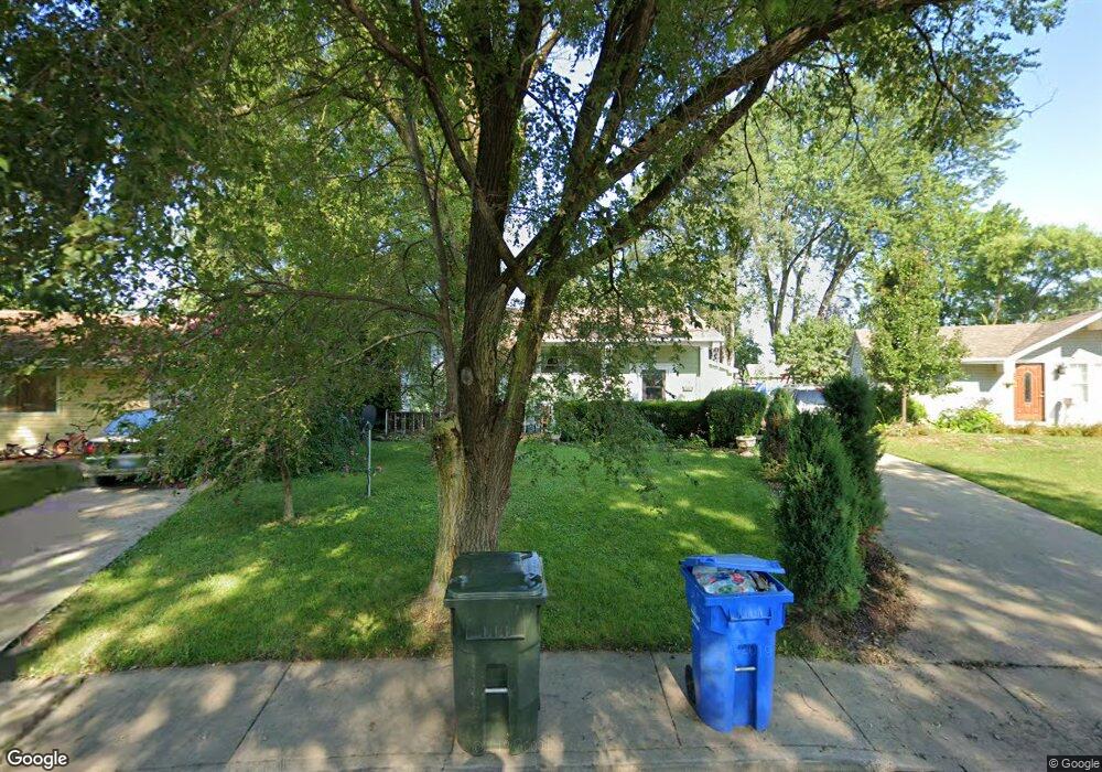 134 Pecos Cir, Carpentersville, IL 60110 - photo 1