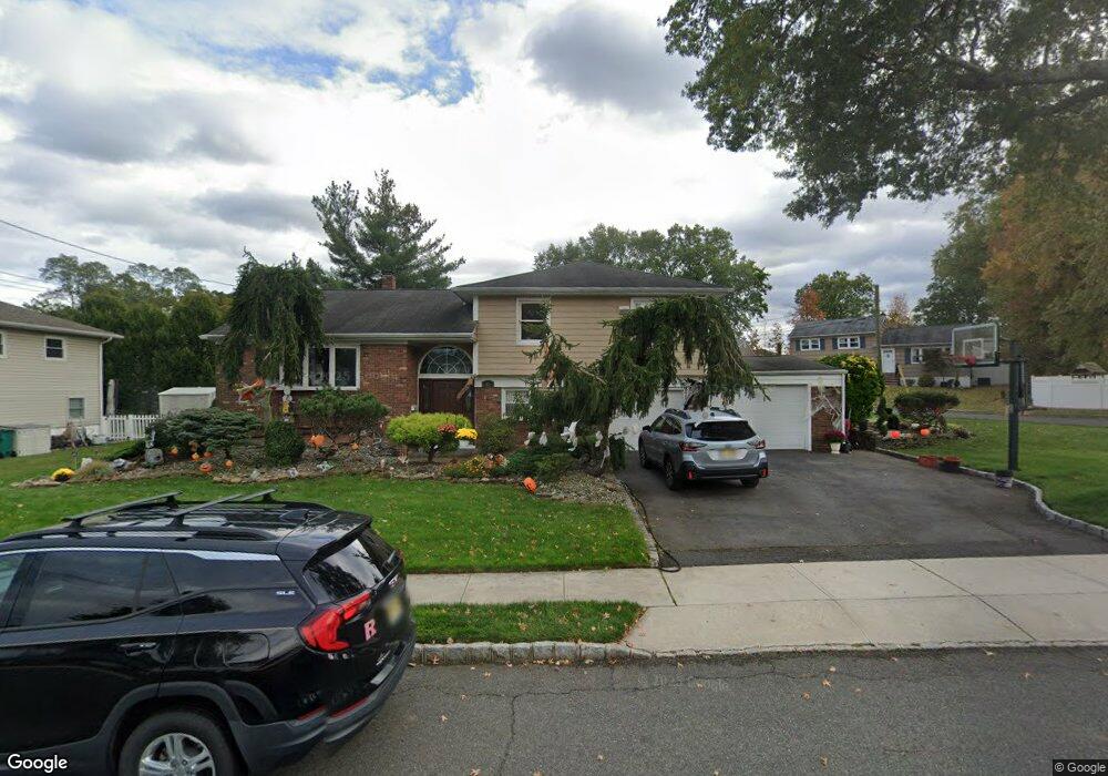 47 Runnymede Rd, Clark, NJ 07066 - photo 1