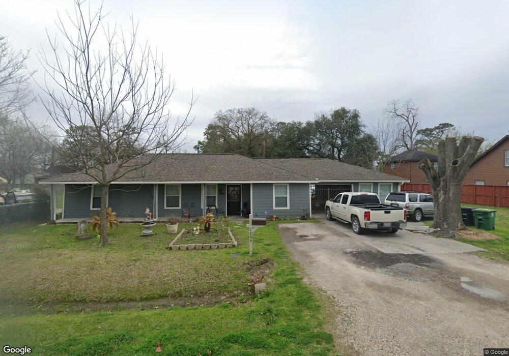 1204 E Sunnyside St, Houston, TX 77076 - photo 1