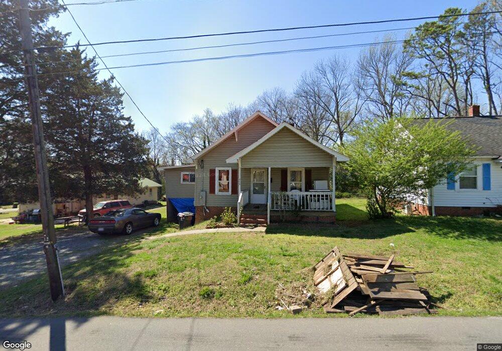 909 N 3rd Ave, Siler City, NC 27344 - photo 1