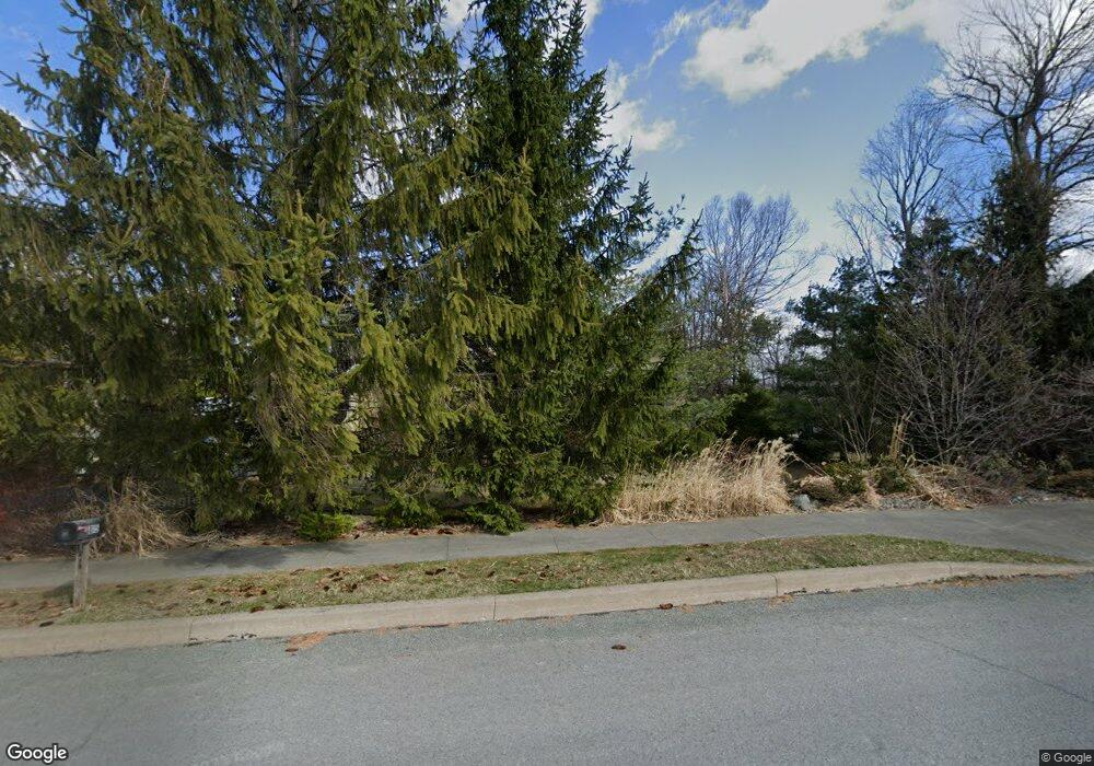 815 Parkview Rd, Moscow, PA 18444 - photo 1