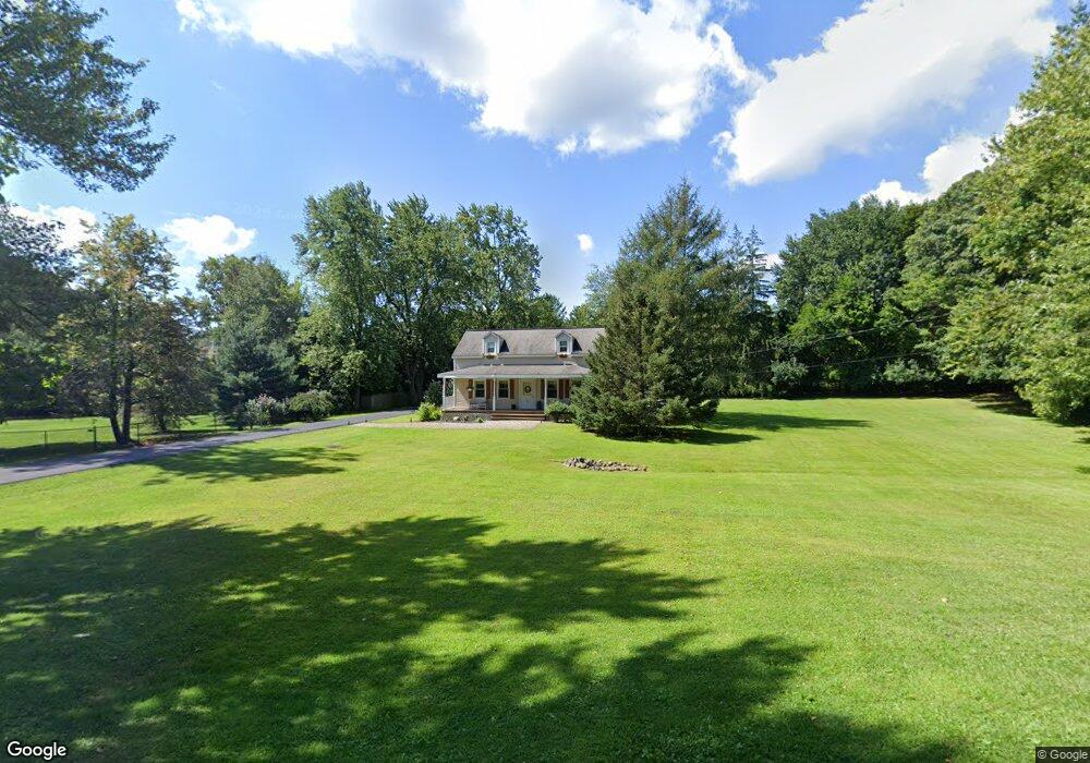 687 St Davids Ln, Schenectady, NY 12309 - photo 1