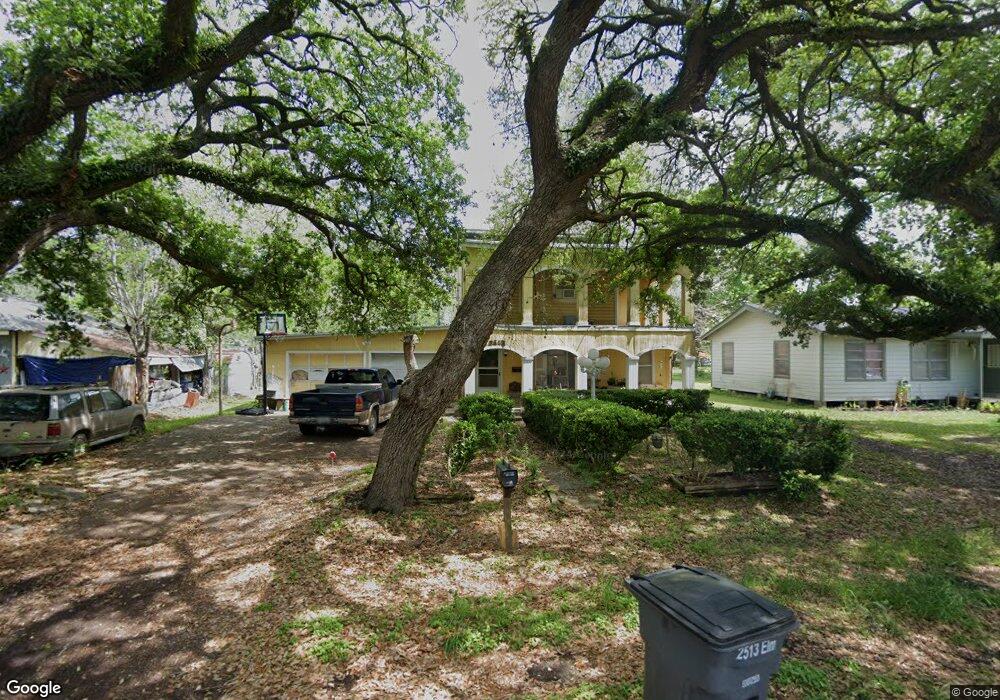 2513 Elm Ave, Bay City, TX 77414 - photo 1